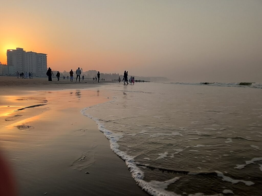 Coucher de soleil sur la plage de Cox's Bazar