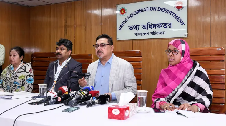 Journalists at a cabinet briefing in the Press Information Department conference room, Dhaka